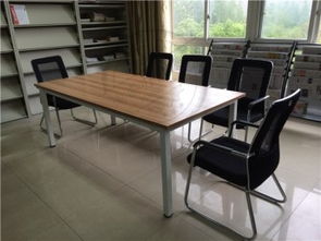 重慶廠家一站式辦公家具解決方案 從會議桌到屏風隔斷，打造高效辦公空間